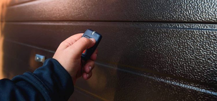automatic door opener with remote control in Dinuba