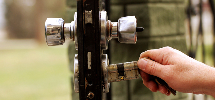 front door latch repair Dinuba